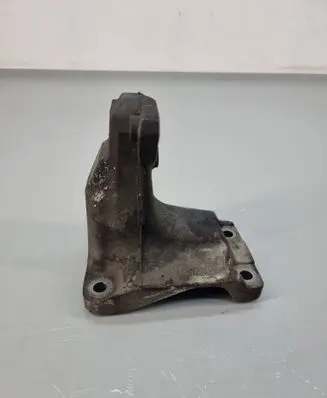 BMW 5 F10 F11 Engine mounting bracket 6788612