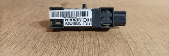 Nissan Almera Tino Airbag deployment crash/impact sensor 98830 BU200