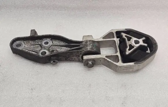 Volvo XC40 Engine mount bracket 32222100