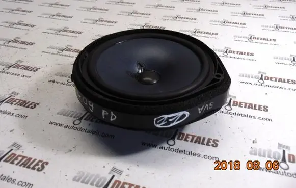 Honda CR-V Front door speaker