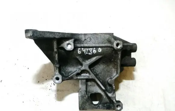 Subaru Impreza III Engine mounting bracket 73611sa010