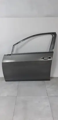 Volkswagen Golf VII Front door