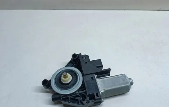 Jeep Grand Cherokee Front door window regulator motor 931401104