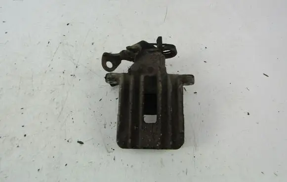 Volkswagen PASSAT B5 Rear brake caliper 