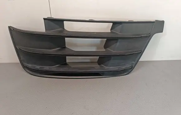 Audi Q7 4M Front bumper lower grill 4M0807681D