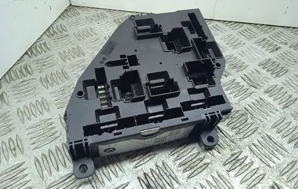 BMW 5 F10 F11 Fuse module 9264923