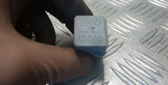 Mercedes-Benz E W212 Other relay A0025428719