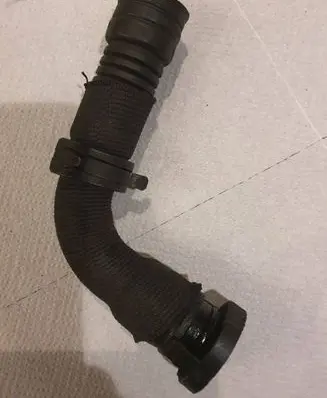 Volkswagen Touran I Breather/breather pipe/hose 038103493AC