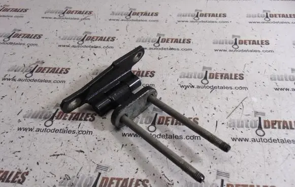 Lexus LS 430 Rear door upper hinge
