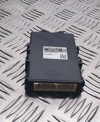 Toyota Avensis T270 Other control units/modules 8969005040 MB1028500060