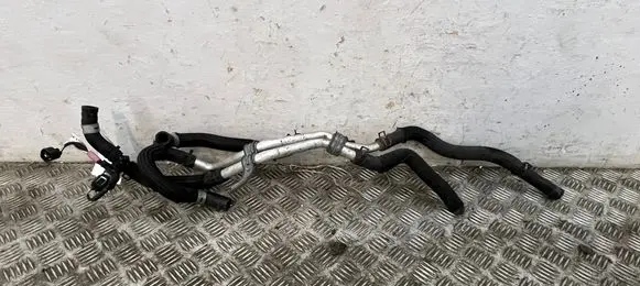 Toyota Prius (XW30) Engine coolant pipe/hose 8212447040