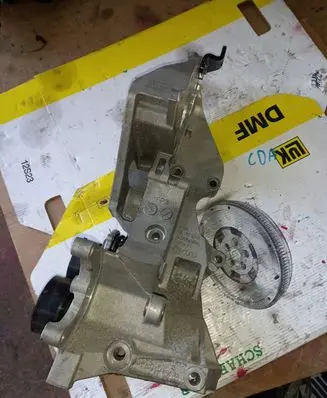 Volkswagen Golf VI Generator/alternator bracket 03L903147H
