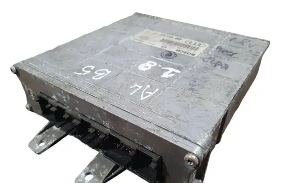 Audi A4 S4 B5 8D Engine control unit/module 8D0907557CX 0261203938 0261203939