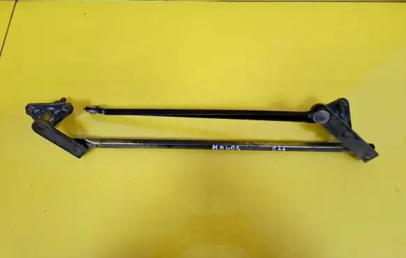 Chevrolet Kalos Front wiper linkage and motor