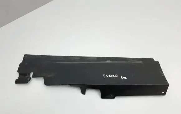Ford Fusion II Intercooler air guide/duct channel DS738A261