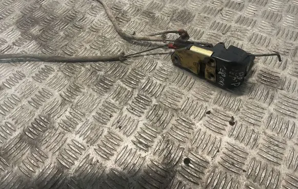 Jeep Cherokee XJ Front door lock