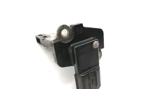 Toyota Avensis T270 Mass air flow meter 2220426010