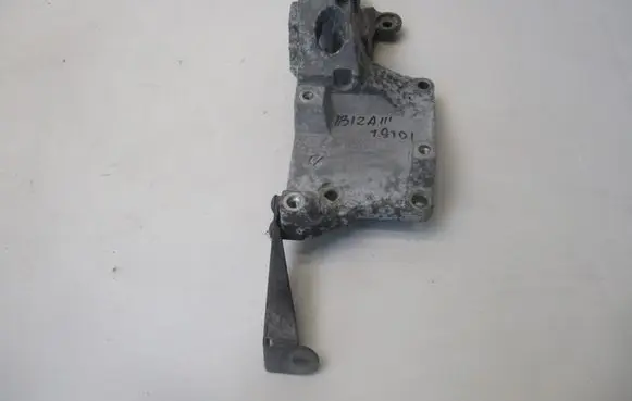 Seat Ibiza IV (6J,6P) Generator/alternator bracket 