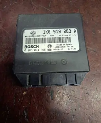 Volkswagen Touran I Parking PDC control unit/module 1K0919283A 1039E00479 0263004065