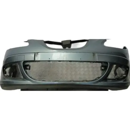 Seat Altea XL Front bumper 5P0807231