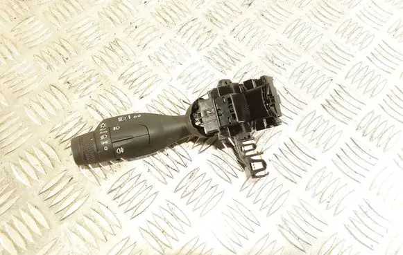 Volvo XC40 Indicator stalk E112060