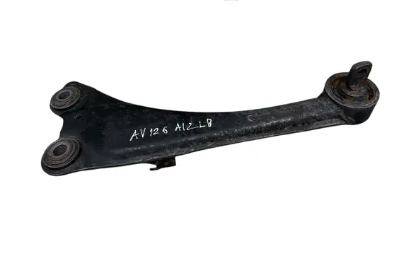 Toyota Avensis T270 Rear control arm 4876005010 2206151043