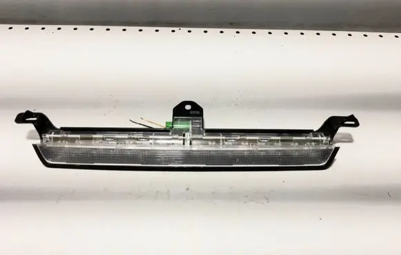 Volvo XC70 Third/center stoplight 8658948