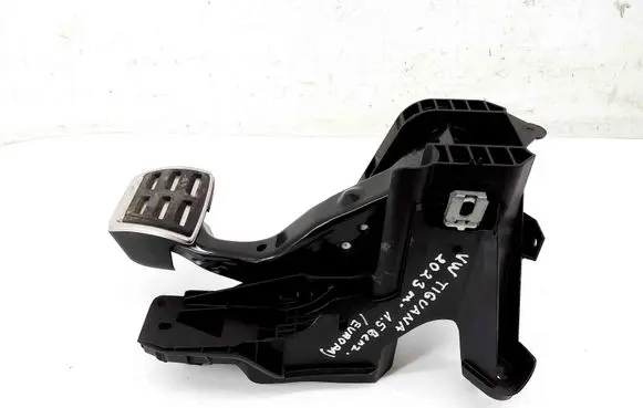 Volkswagen Tiguan Brake pedal 5Q1723058CG
