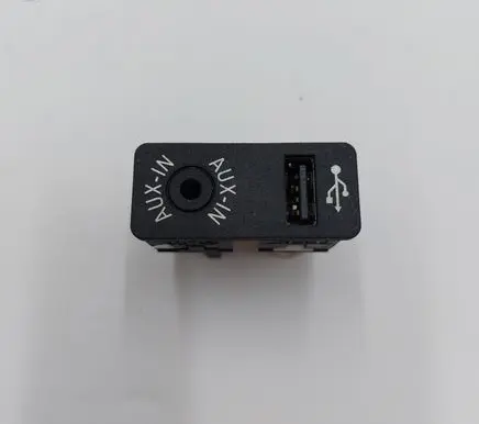 Mini Cooper Countryman R60 USB socket connector 9229246