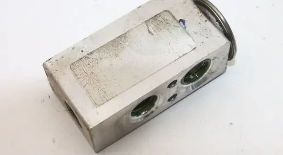 Nissan Note (E12) Air conditioning (A/C) expansion valve 
