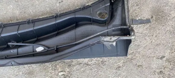 KIA Sorento Wiper trim