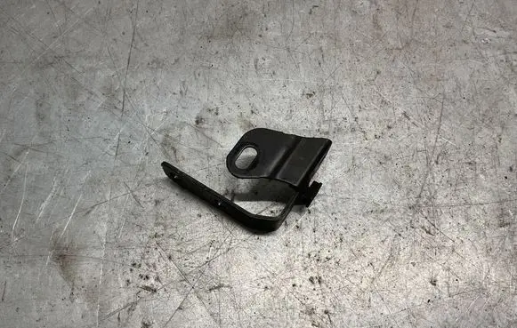 Mercedes-Benz C W204 Headlight/headlamp mounting bracket 204626054