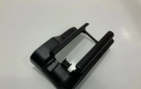 Mercedes-Benz CLS C219 Front passenger seat rail trim 2119192620 77020006