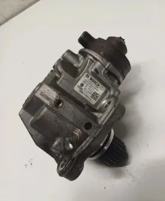 Audi Q7 4M Fuel injection high pressure pump 0445010806 059130755CG CRT