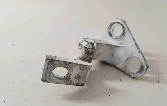 Volkswagen PASSAT B6 Front door upper hinge