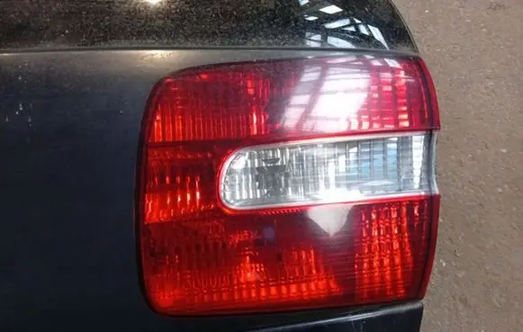 Volvo S40, V40 Tailgate rear/tail lights