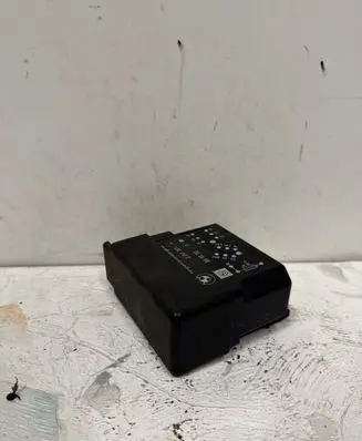 BMW 5 E34 Glow plug pre-heat relay 2241385 899133