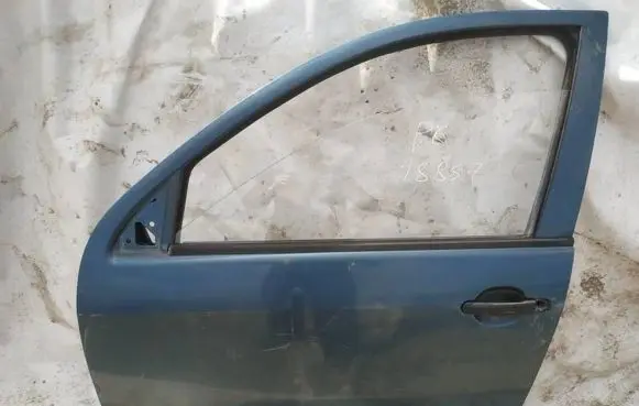 Skoda Fabia Mk1 (6Y) Front door melynos