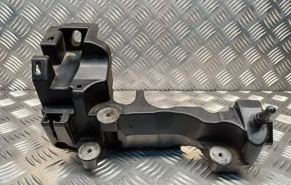 Other engine bay part