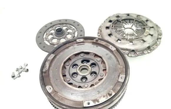 BMW 1 E81 E87 Clutch set kit 7560876 21217560876 7567842