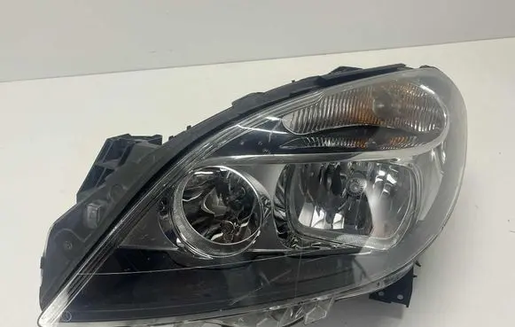 Mercedes-Benz B W246 W242 Headlight/headlamp A2468200161 030127120100