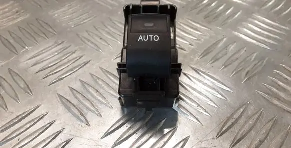 Toyota Land Cruiser (J150) Electric window control switch