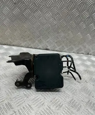 Toyota Avensis T270 ABS Pump 0265254669