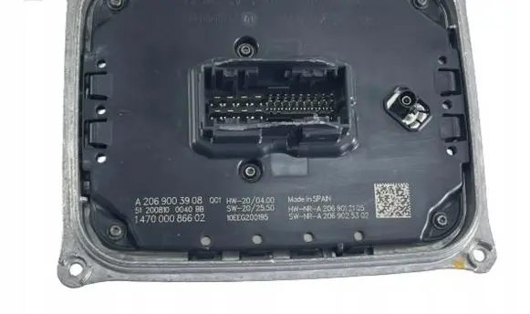 Mercedes-Benz C W206 Voltage converter/converter module A2069003908