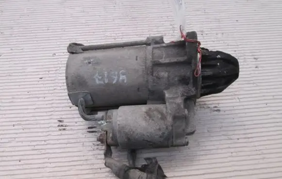 Volkswagen Golf III Starter motor