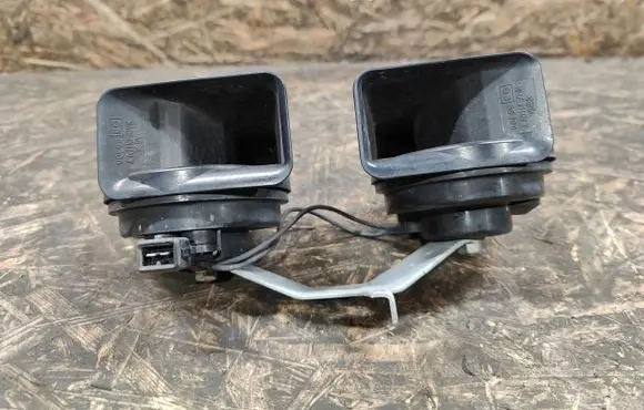 Maserati Quattroporte Horn signal