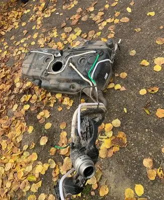 Volkswagen Touran III Fuel tank 