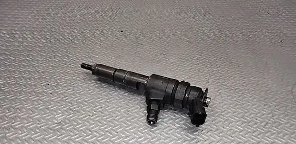 Peugeot 206 Fuel injector 0445110135