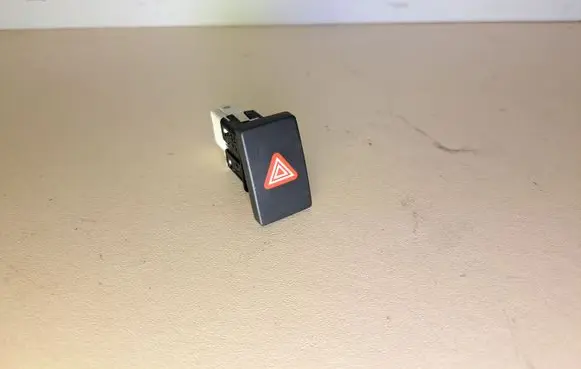 Volkswagen Golf VI Hazard light switch 5K0953509A