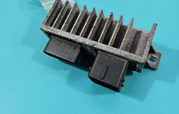 Renault Express Coolant fan relay 271202380RA IMPRK1556146